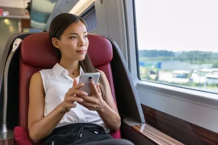 Seguimiento automático de las emisiones de tus viajes